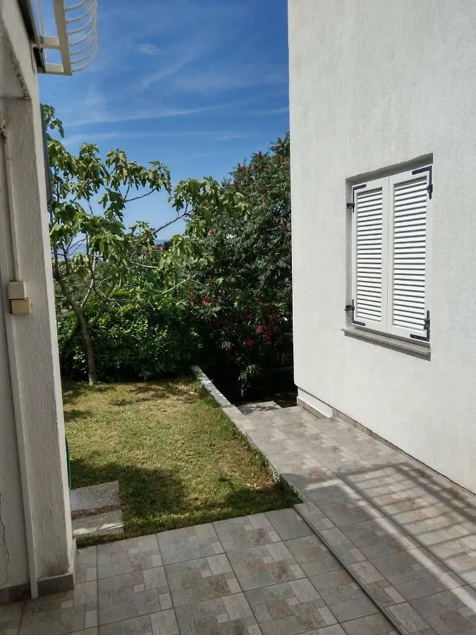 Holiday Home Krizanic Novi Vinodolski 0*,
